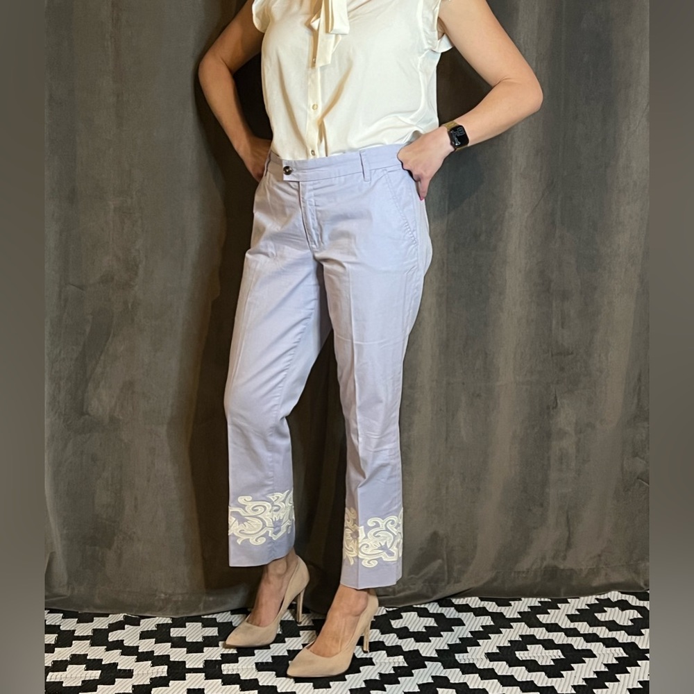 Tory burch lavender cropped pants with white appliqué detail on the bottom
